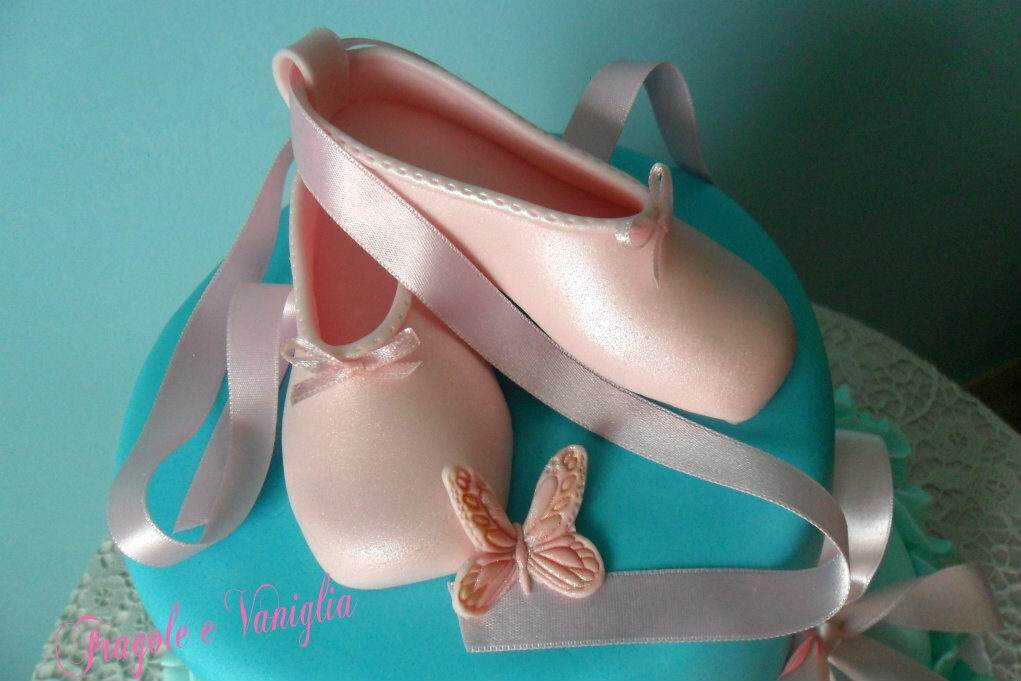 Ballerina shoes cake