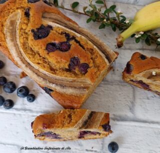 Banana bread ai mirtilli