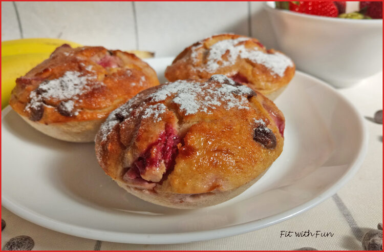 Banana bread senza glutine cocco fragole e cioccolato