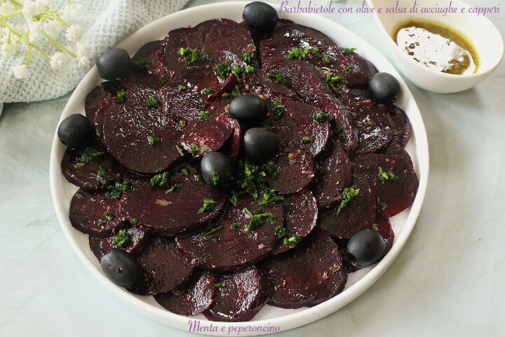 Barbabietole con olive e salsa di acciughe e capperi