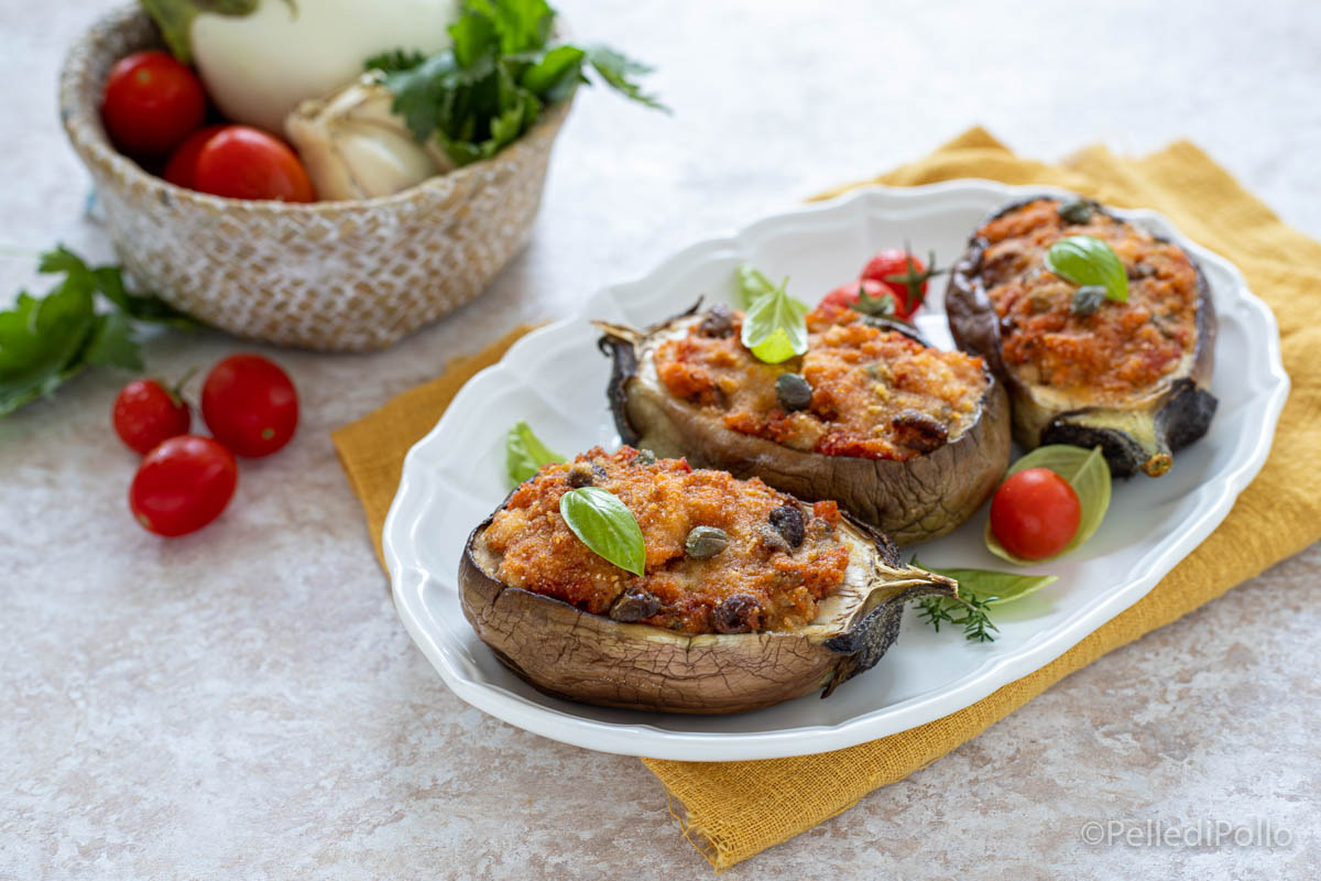 Barchette di melanzane ripiene vegetariane