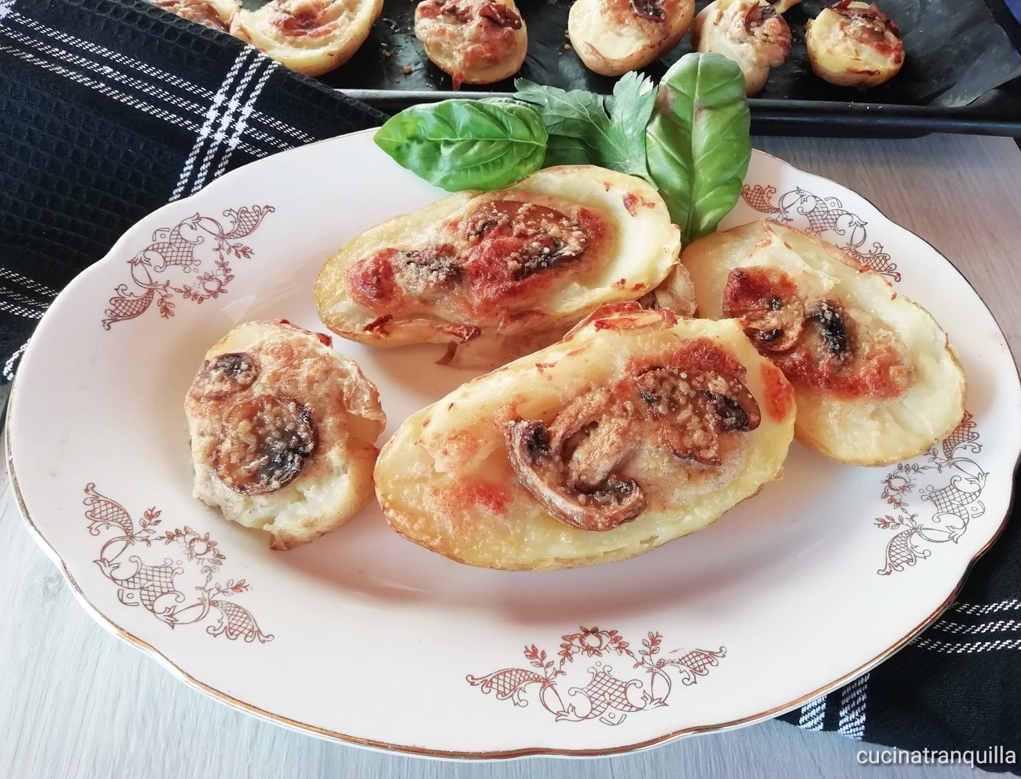 Barchette di patate farcite