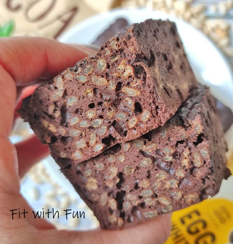 Barretta proteica soffiata al cacao 3 ingredienti senza lattosio