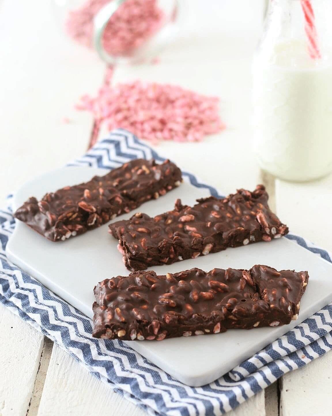 Barrette al cioccolato e riso soffiato