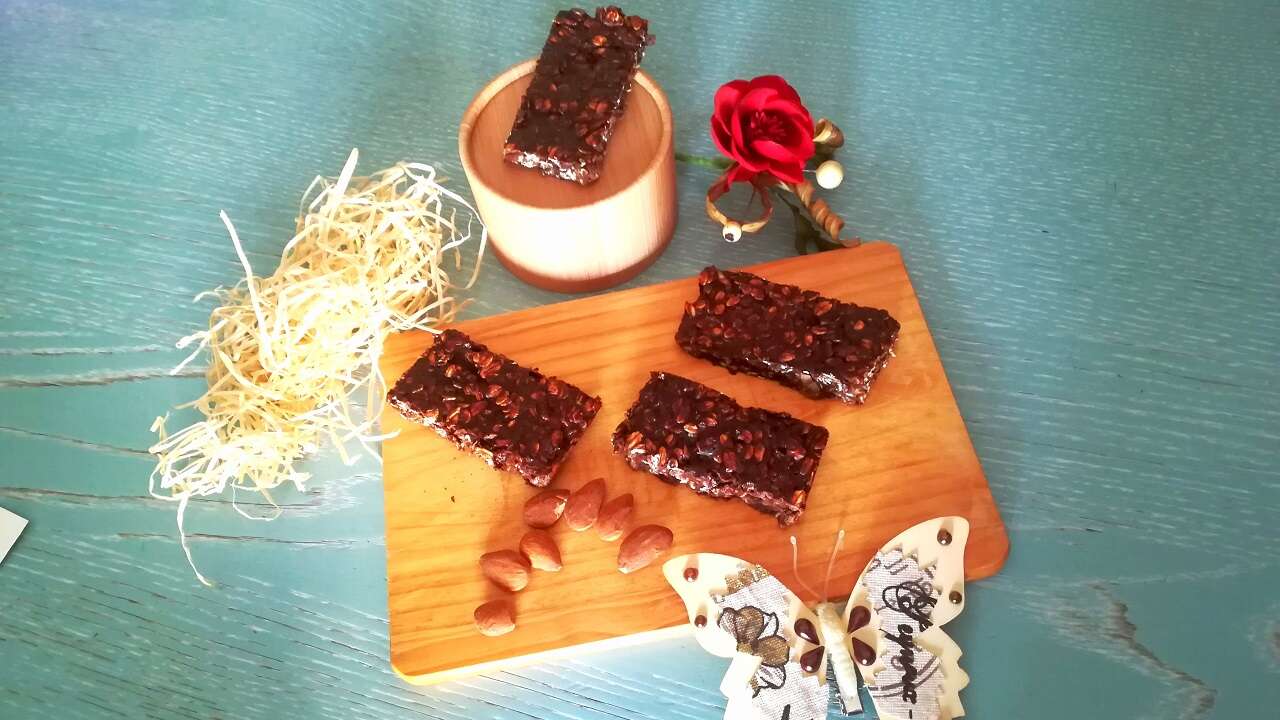 Barrette proteiche banana e avena al cacao