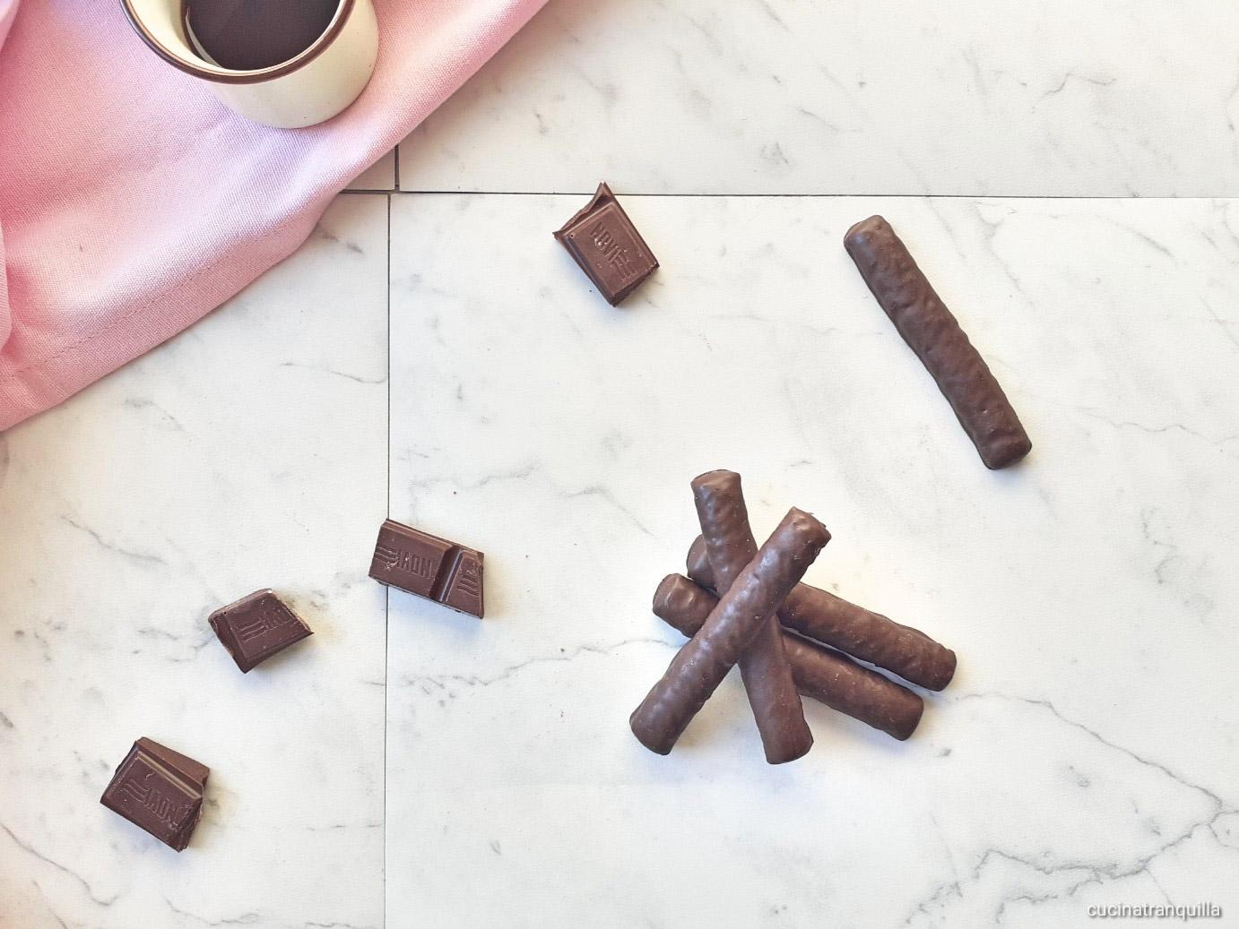 Bastoncini di cioccolato fondente