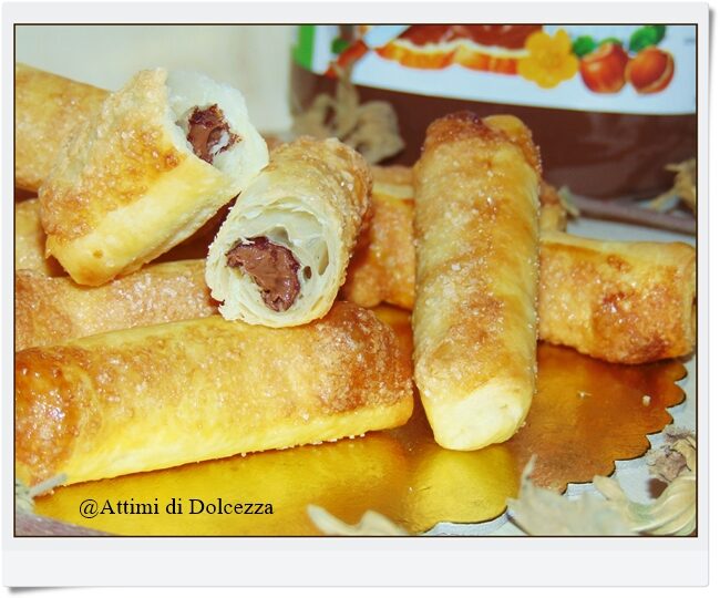 Bastoncini di sfoglia alla nutella