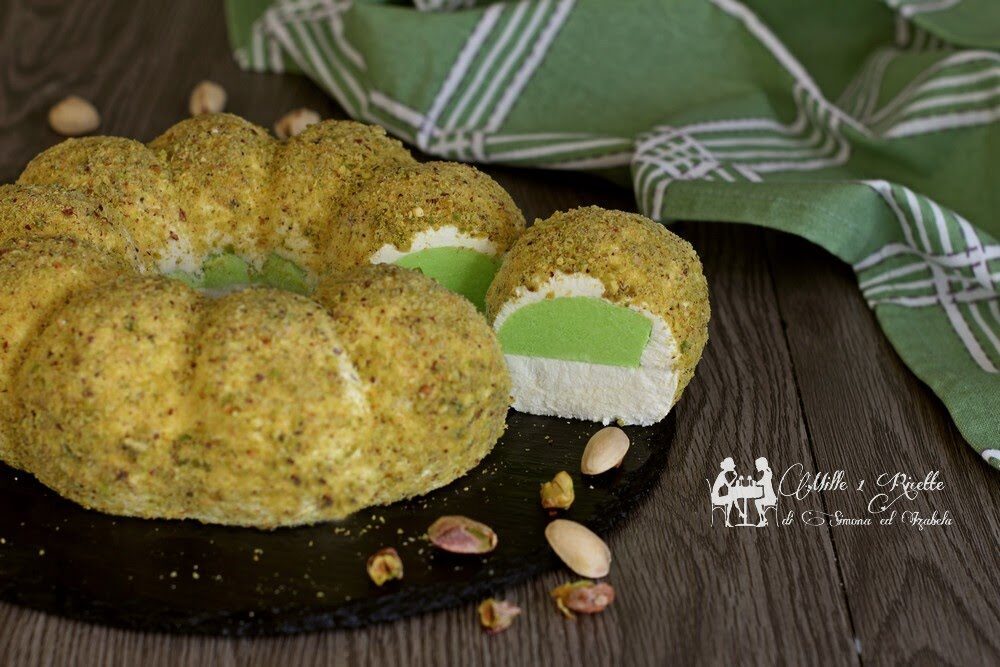 Bavarese alla vaniglia e cuore al pistacchio ed arancia