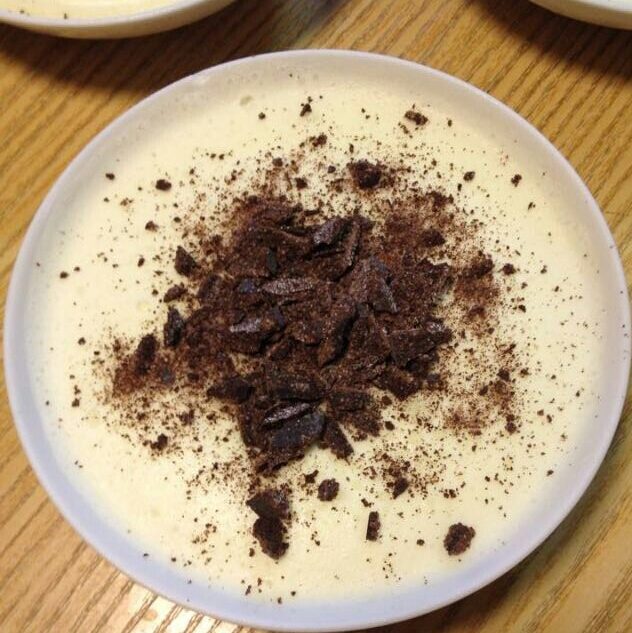 Bavarese di ricotta con scaglie di cioccolato