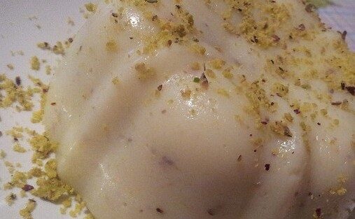 Biancomangiare (non più bianco) al pistacchio