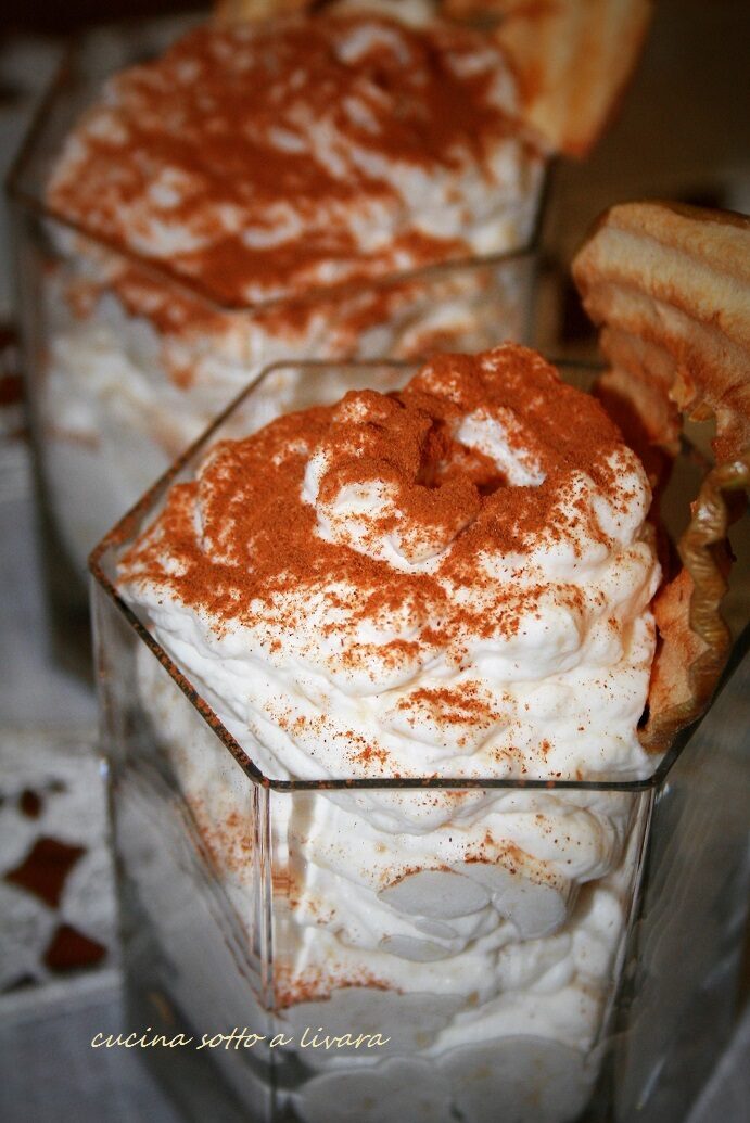 Bicchieri mele e panna