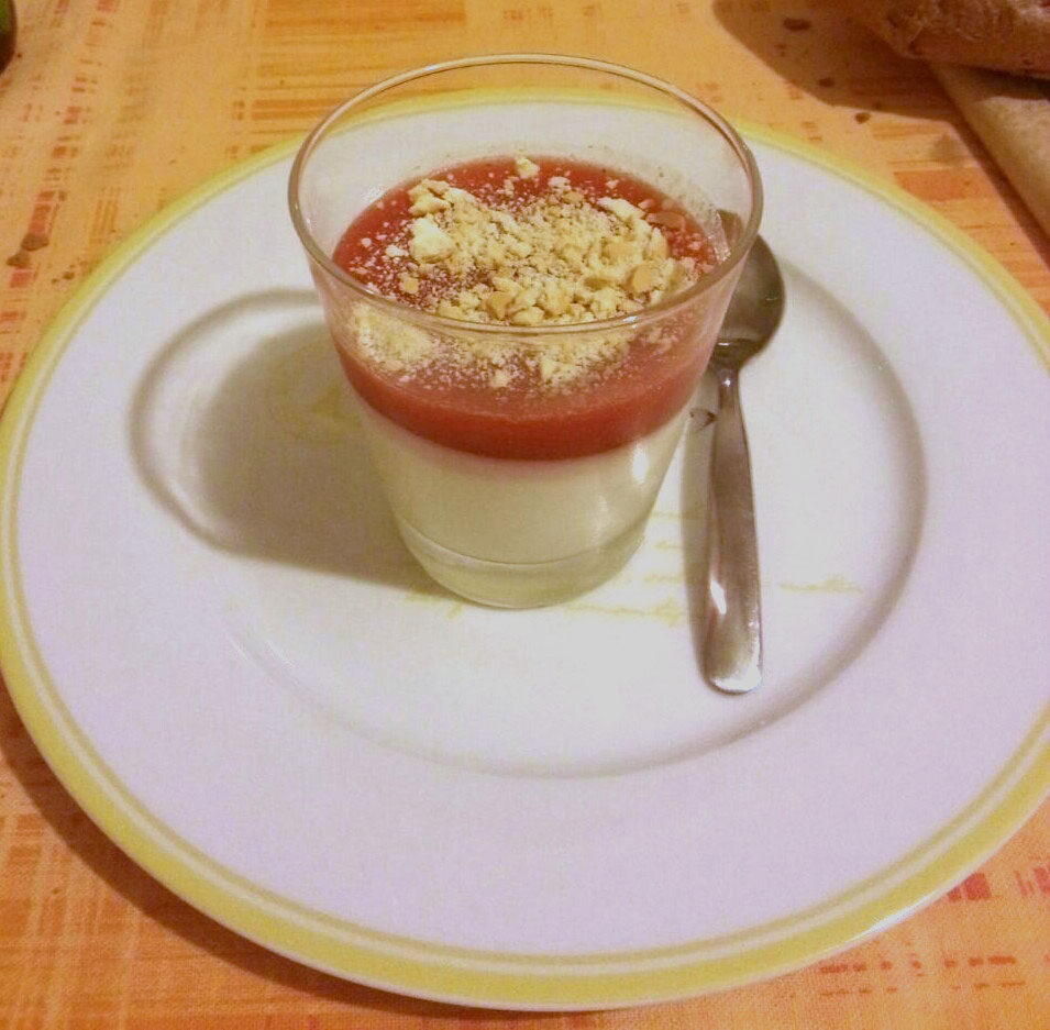Bicchierini cioccolato bianco e fragole
