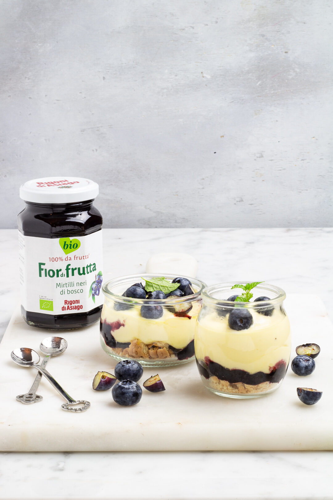 Bicchierini dolci con mascarpone e confettura