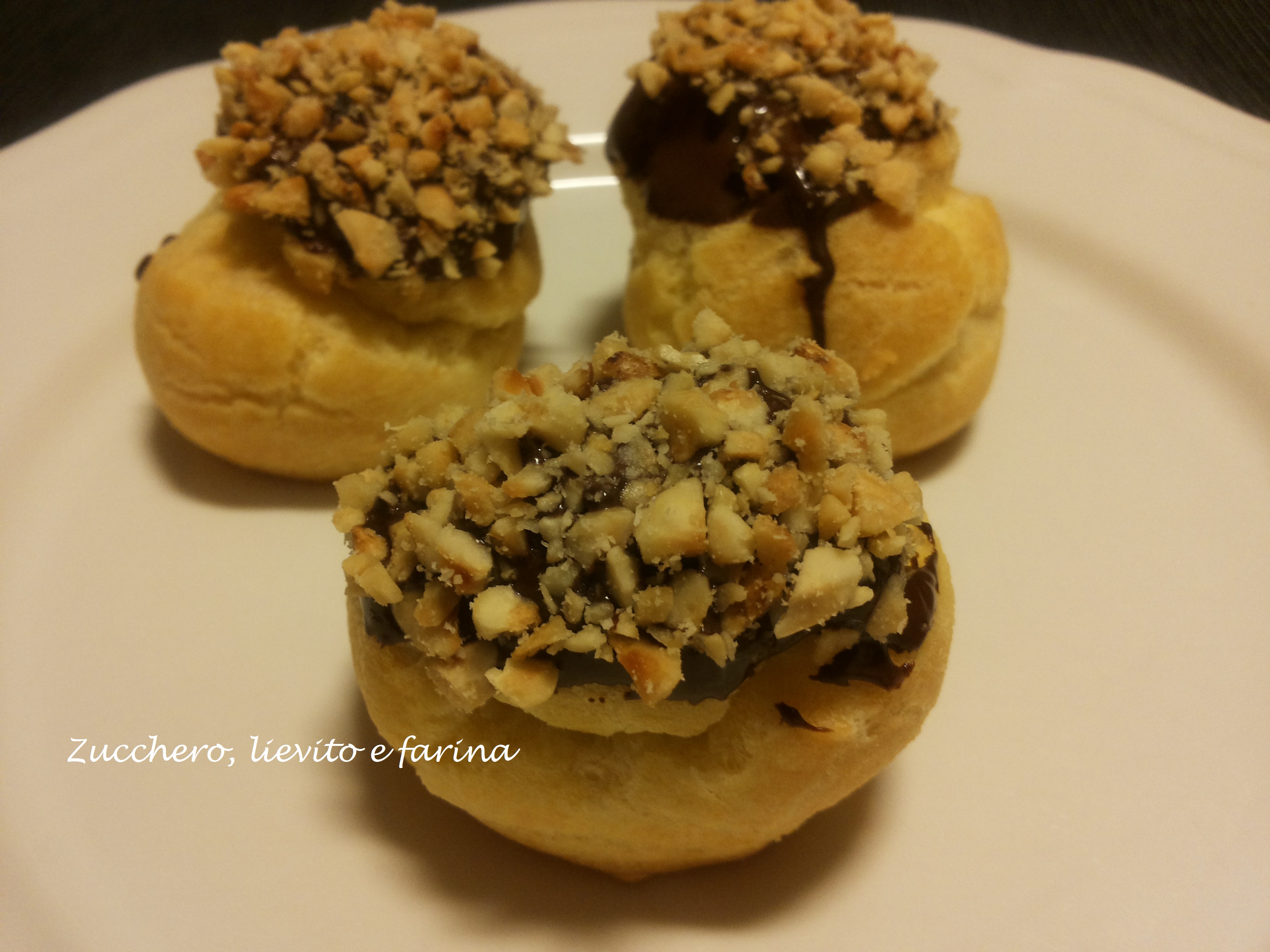 Bignè alla nocciola senza saccarosio