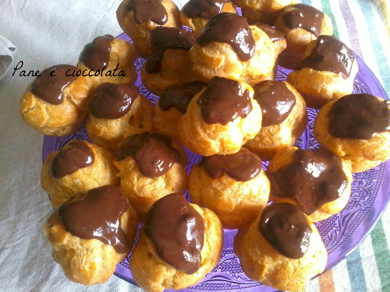 Bignè con crema al pistacchio