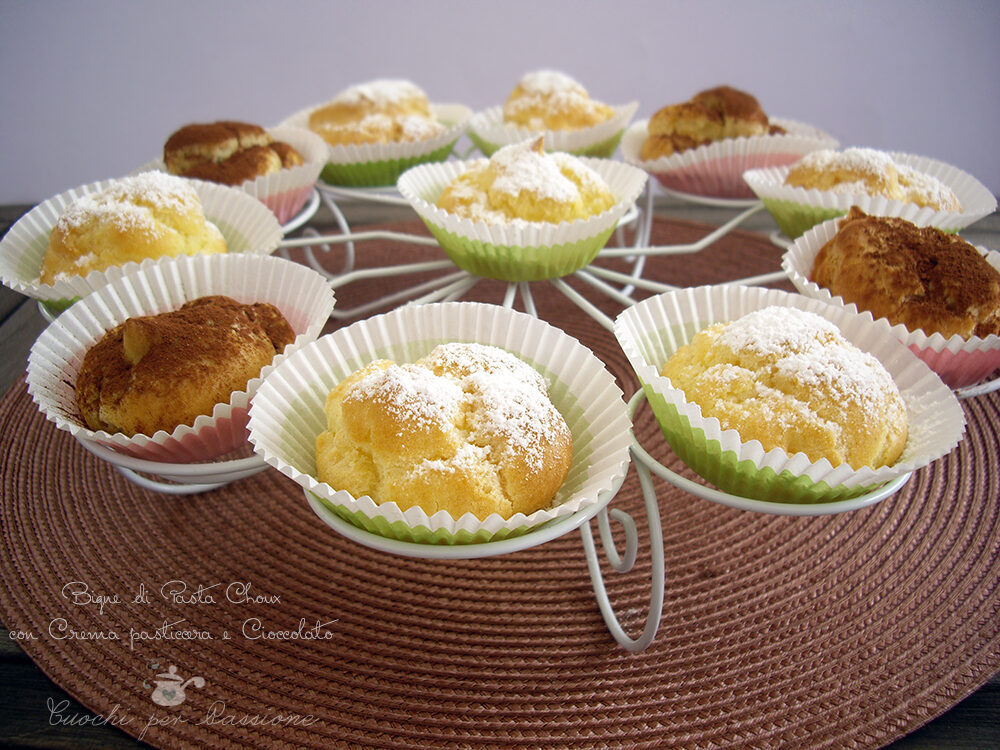 Bignè di pasta choux con crema pasticcera e cioccolato