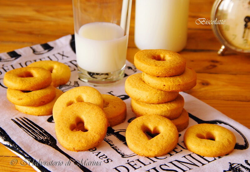 Biscolatte (biscotti da inzzupare nel latte)