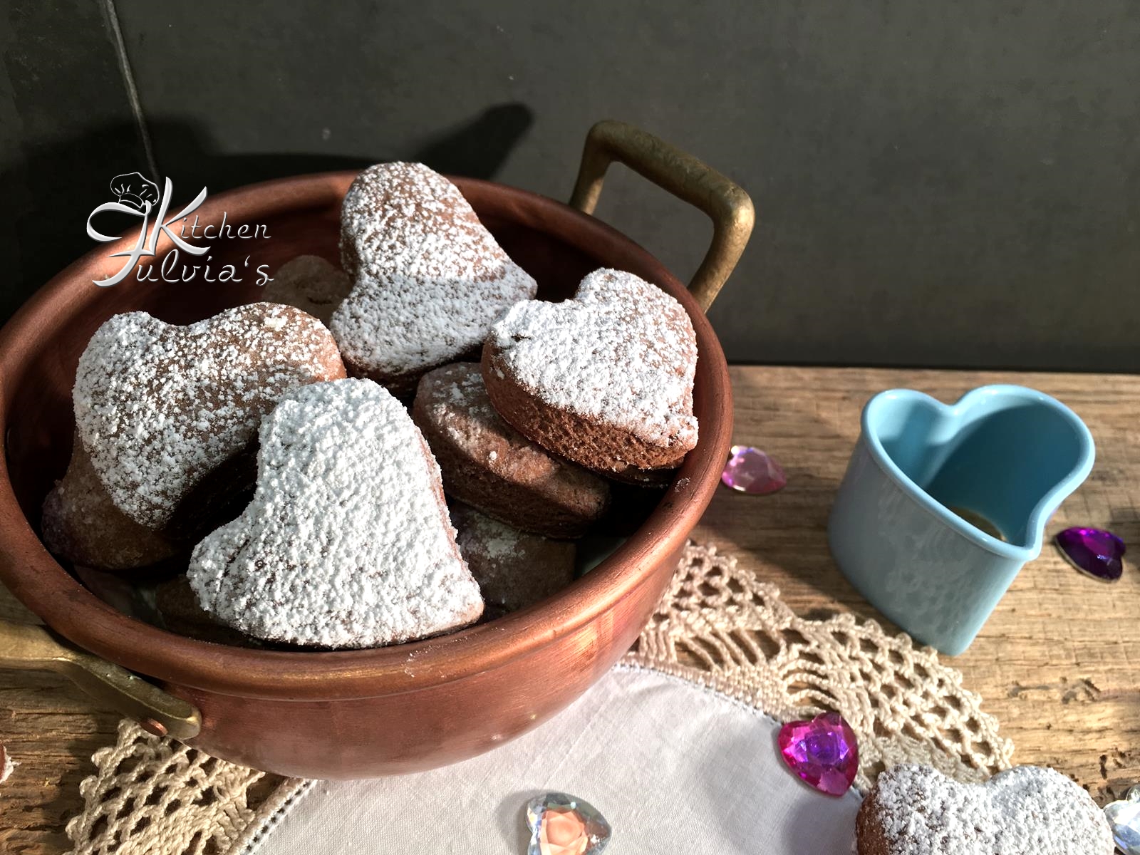 Biscotti a cuore con farina di mais e cacao – per la festa della mamma