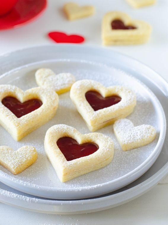 Biscotti a forma di cuore per san valentino