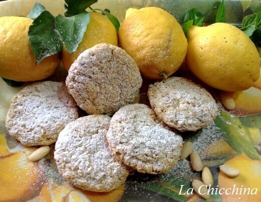 Biscotti ai cereali e profumo di limone