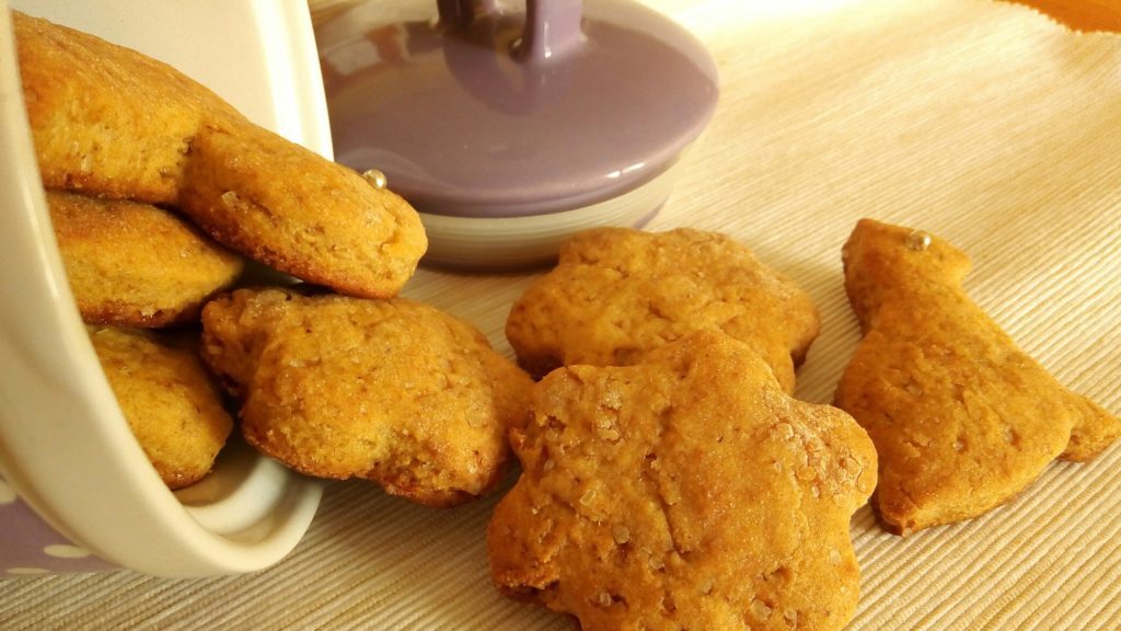 Biscotti al burro di nocciole e miele