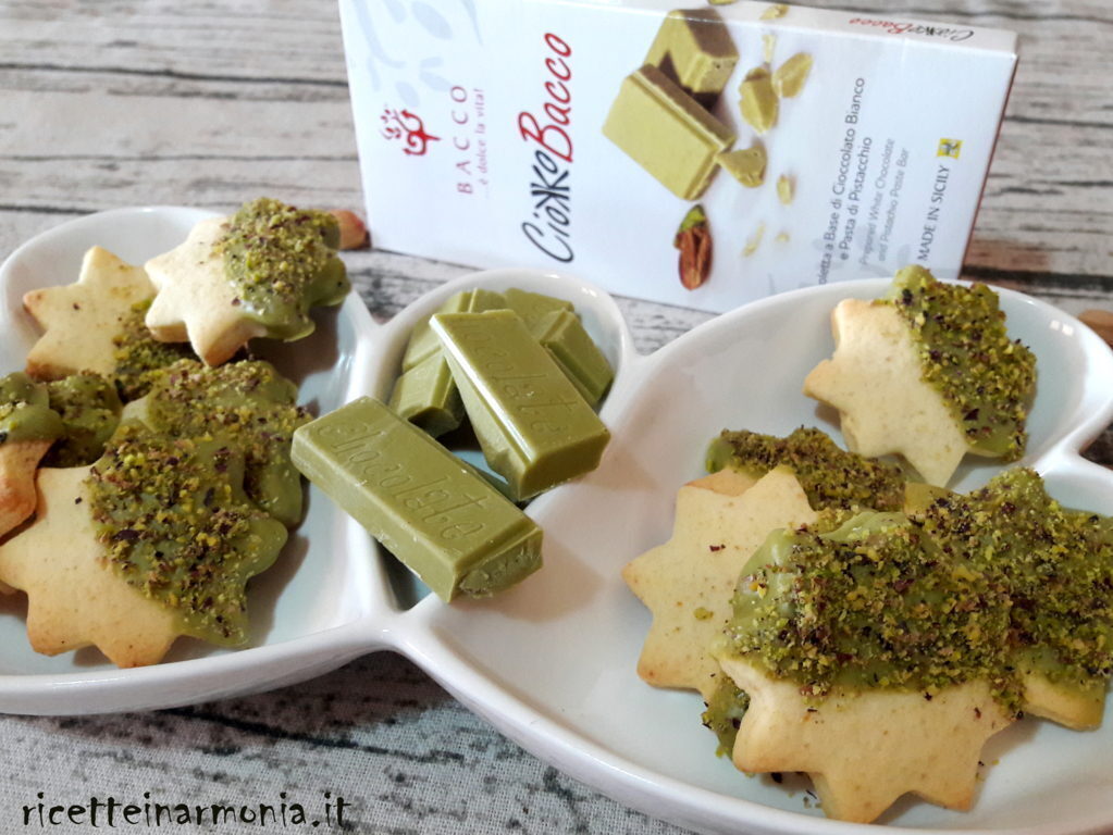 Biscotti al burro e pistacchio