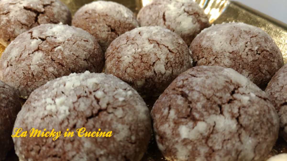 Biscotti al cioccolato con crepe