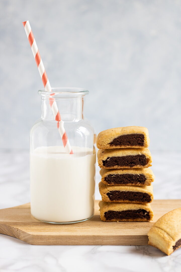 Biscotti al cioccolato tipo nascondini