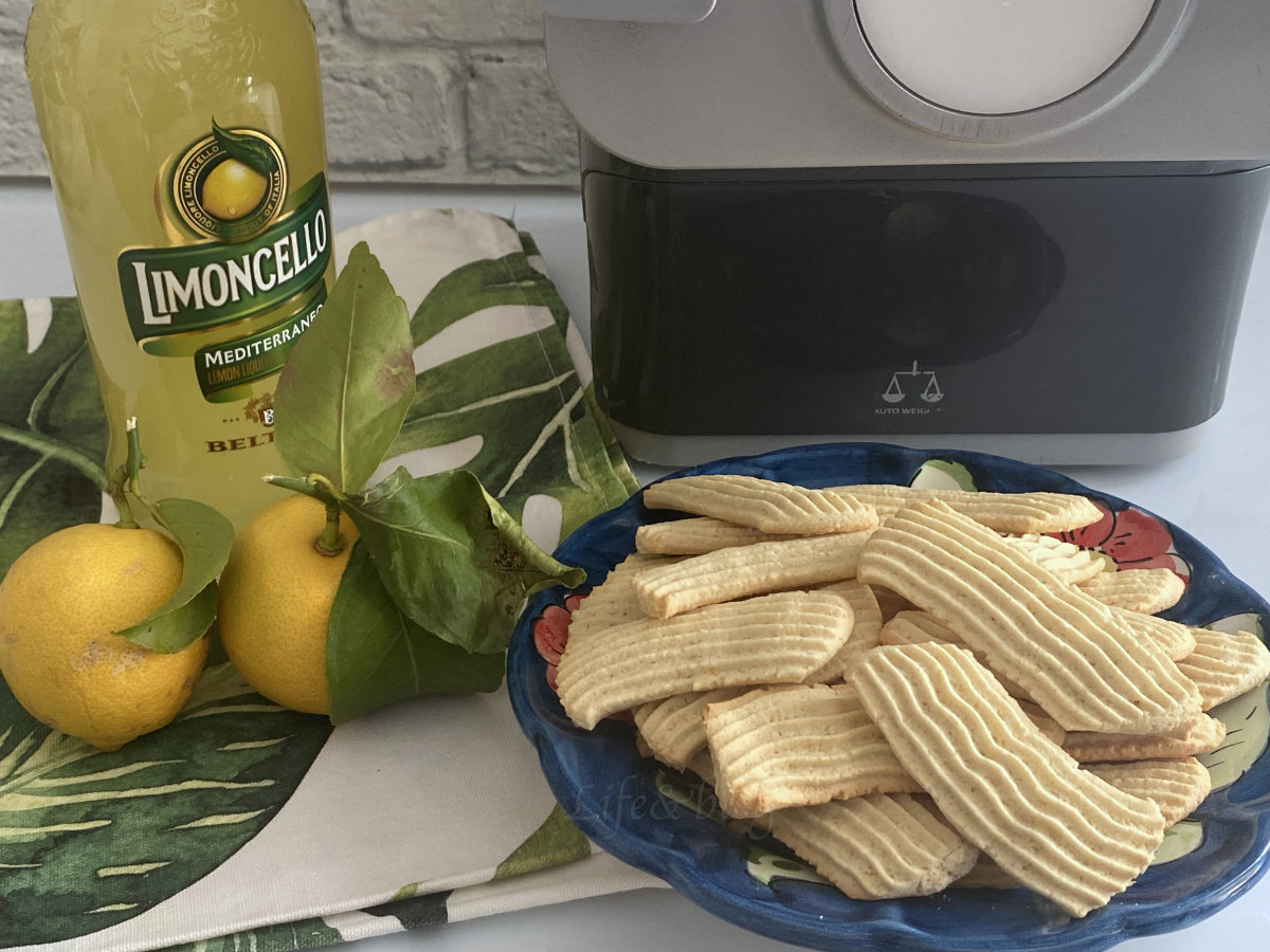 Biscotti al limoncello con pasta maker
