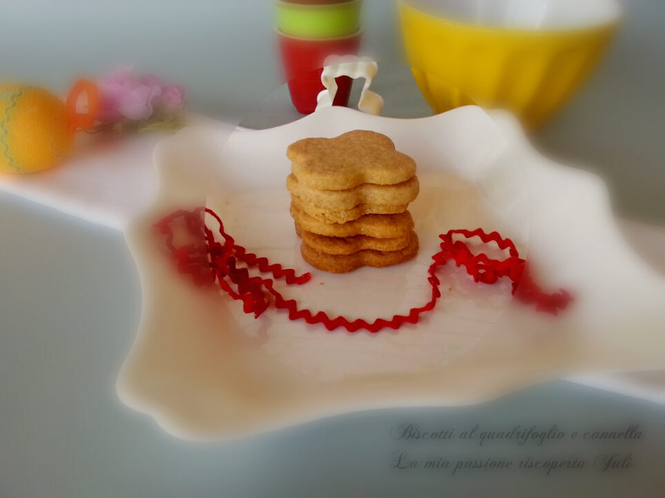 Biscotti al quadrifoglio e cannella