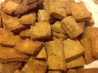 Biscotti al vino rosso, con farina, olio, zucchero e nient’altro!