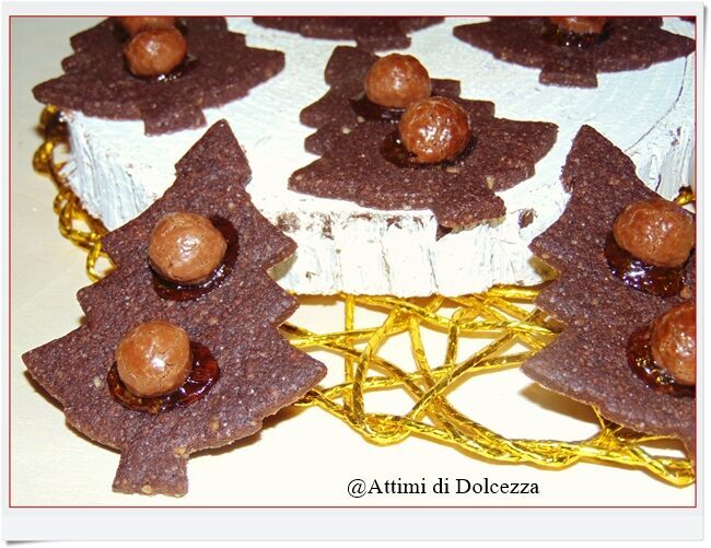 Biscotti alberelli al cacao