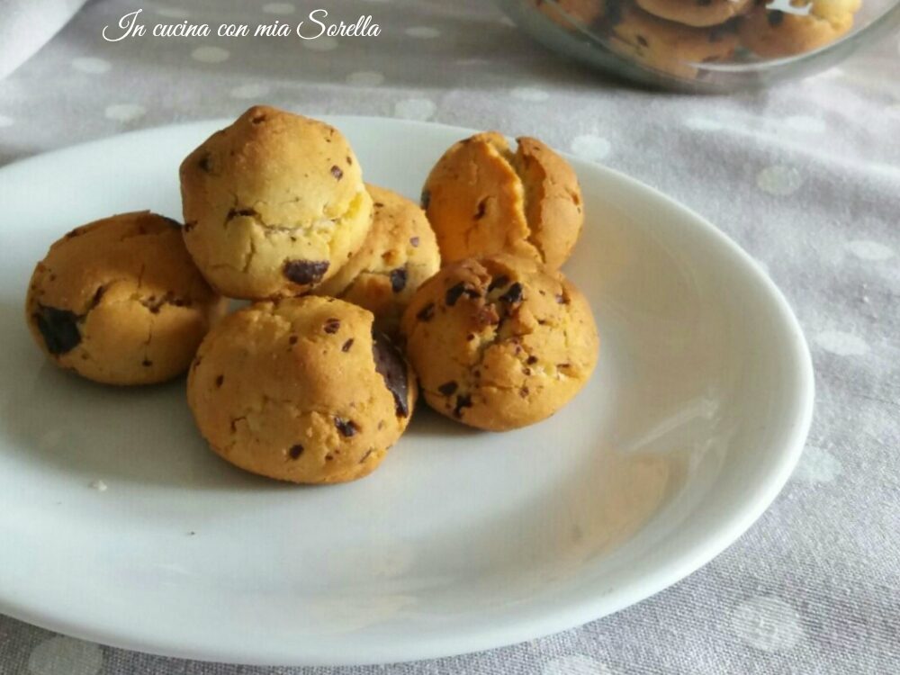 Biscotti alla farina di riso con cioccolato- ricetta senza glutine