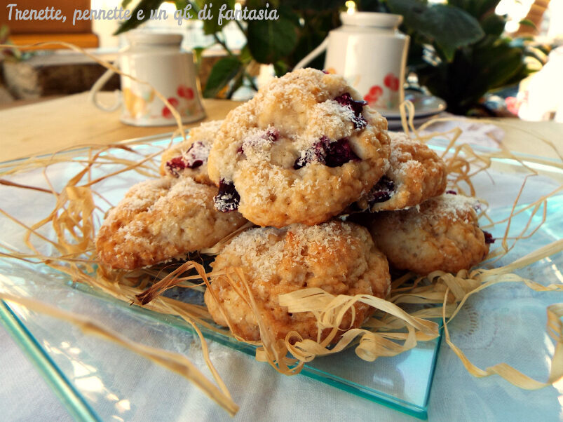 Biscotti alle ciliegie e cocco