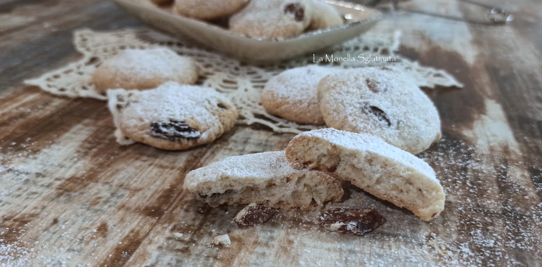 Biscotti alle nocciole e uvetta senza glutine