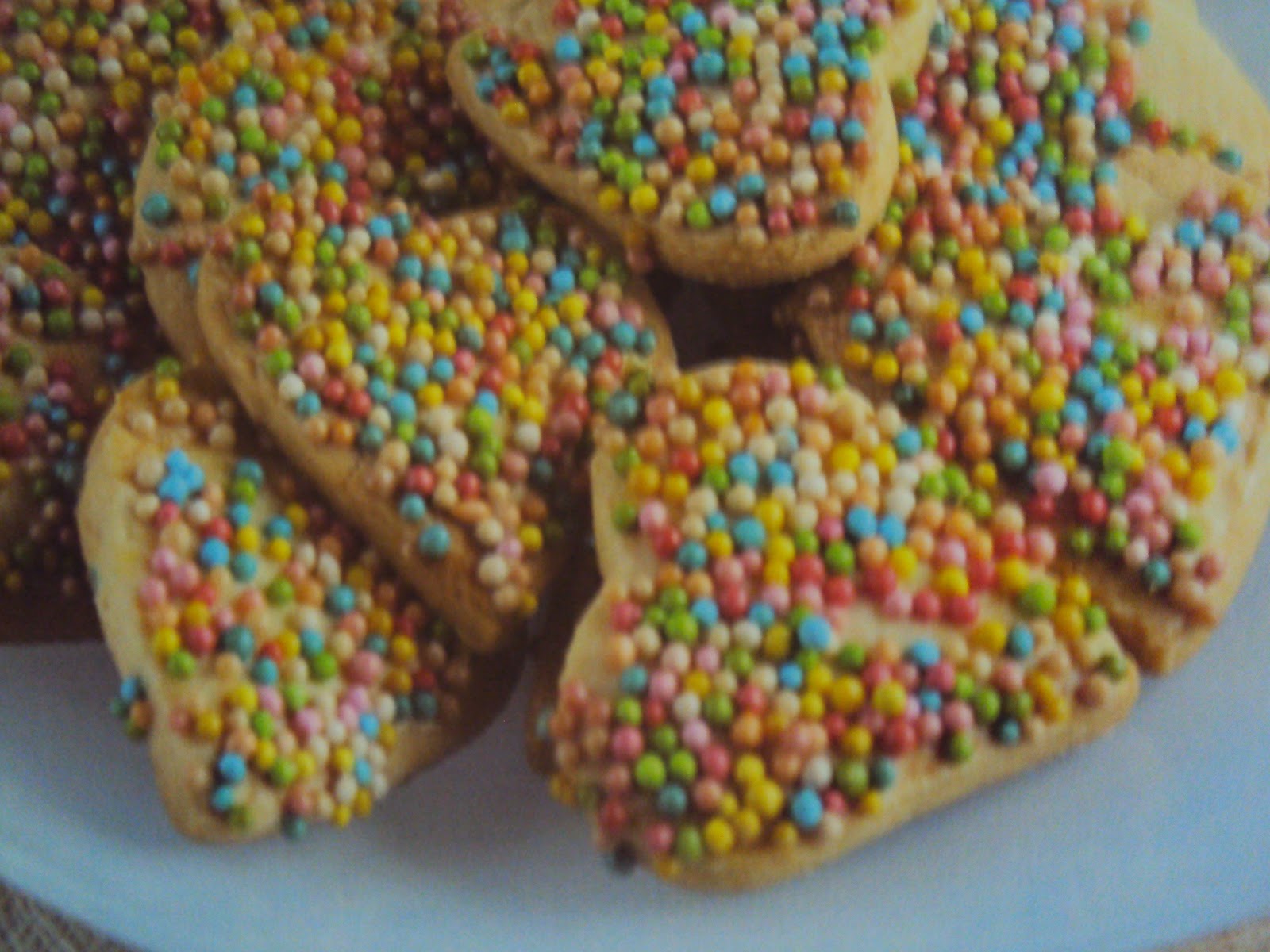 Biscotti colorati a forma di cuore
