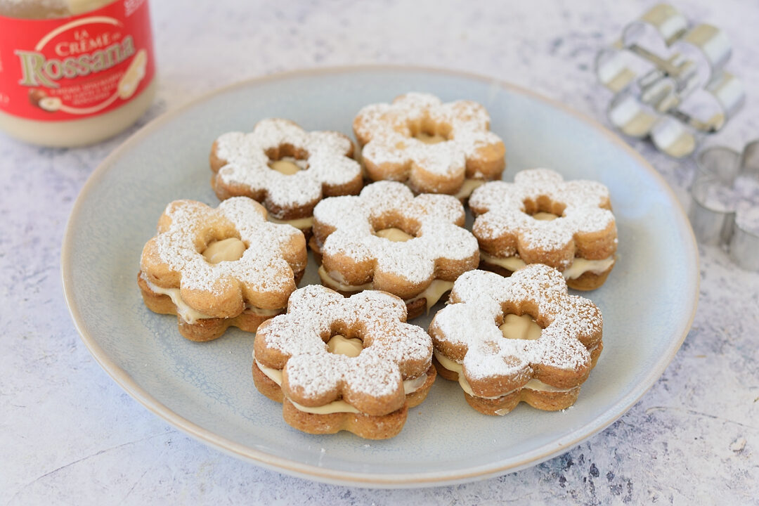 Biscotti con crema rossana