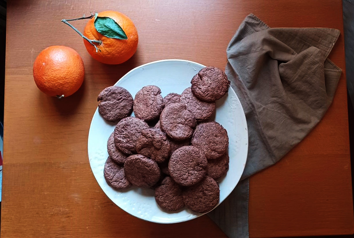 Biscotti con farina di carruba e scorza di arancia ? 