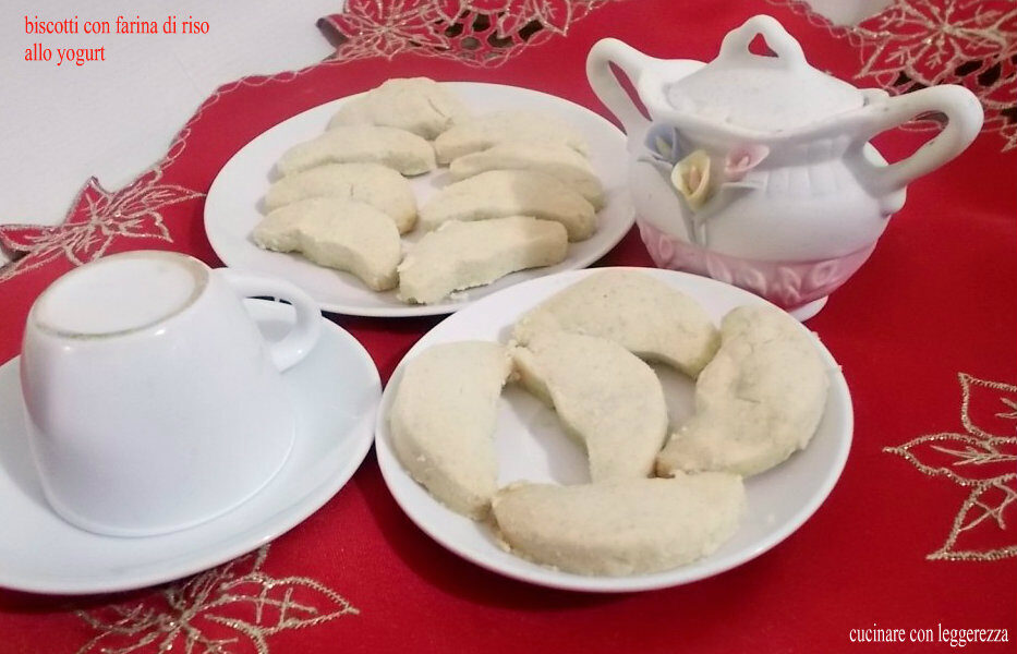 Biscotti con farina di riso allo yogurt