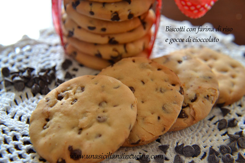 Biscotti con farina di riso e cioccolato