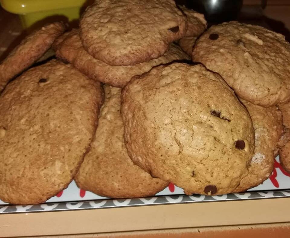 BISCOTTI CON FARINA DI RISO E GOCCE DI CIOCCOLATO
