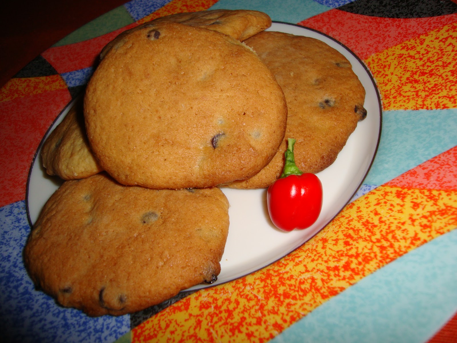Biscotti con gocce di cioccolato e peperoncino