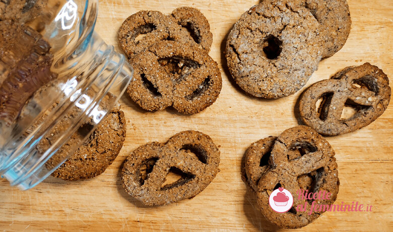 Biscotti con grano saraceno e mandorle
