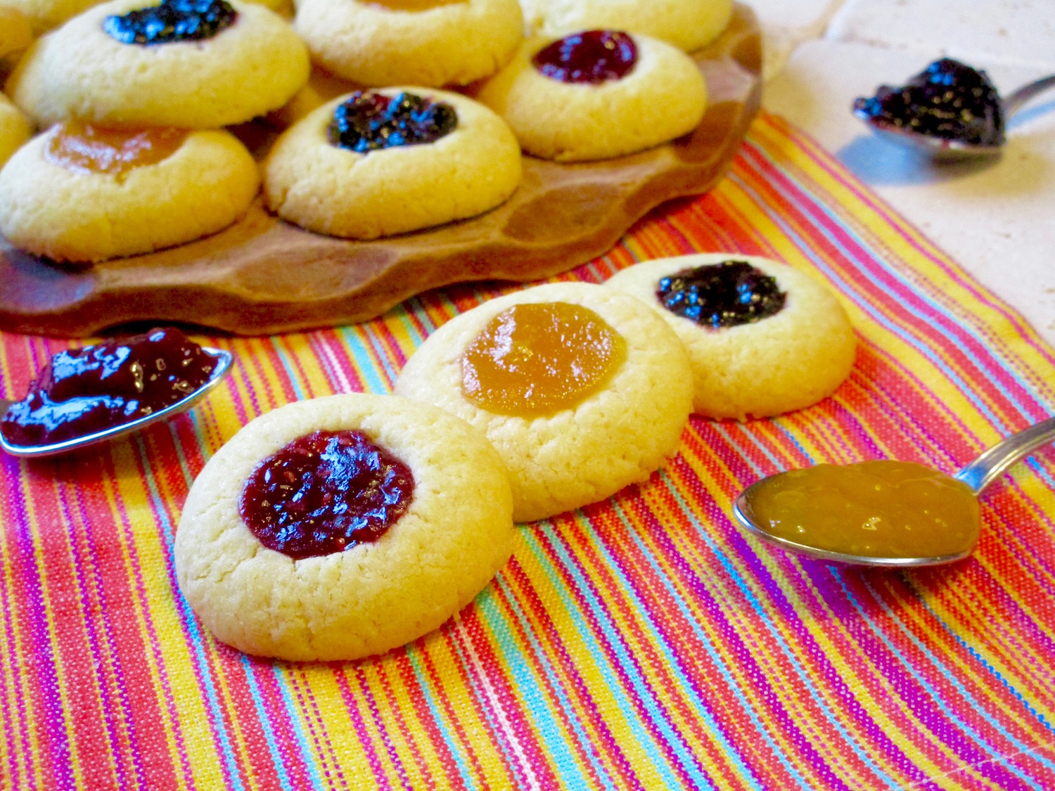 Biscotti con marmellata, ricetta facile