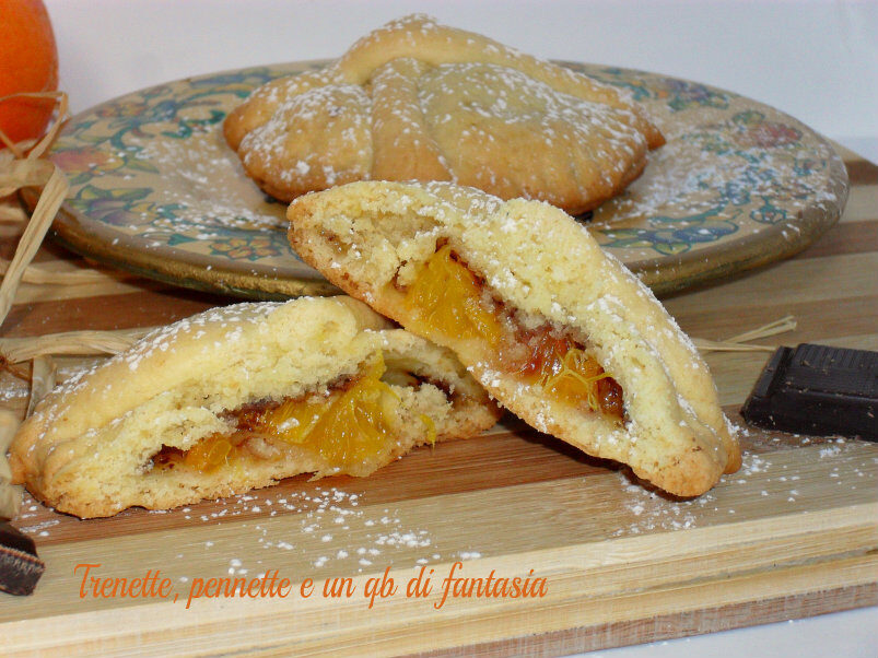 Biscotti con ritagli di frolla all’arancia