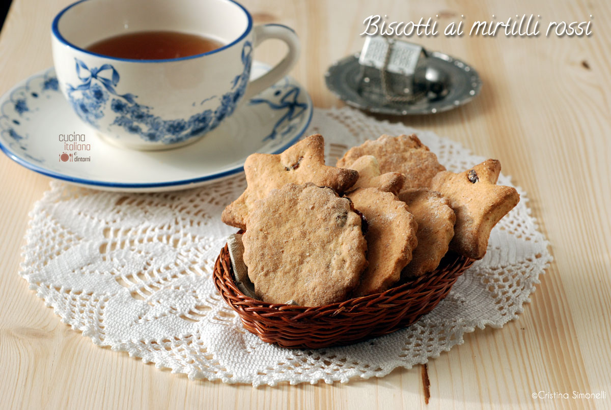 Biscotti croccanti ai mirtilli rossi