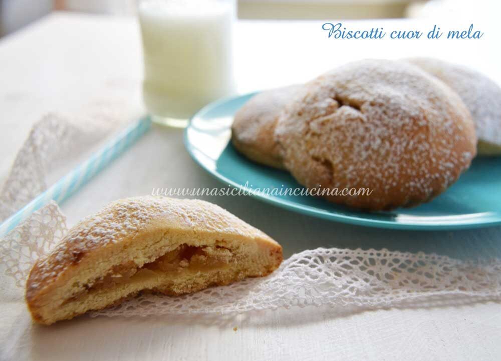 Biscotti cuor di mela e cannella