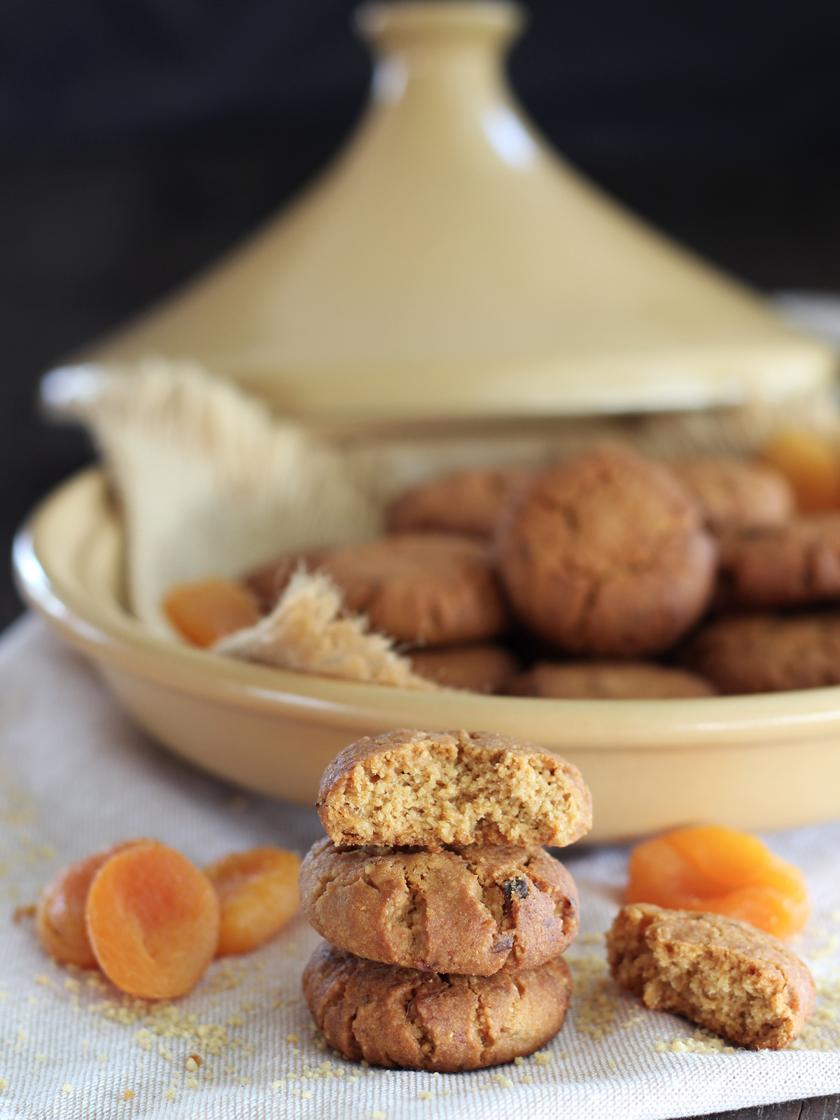 Biscotti di cous cous alle albicocche