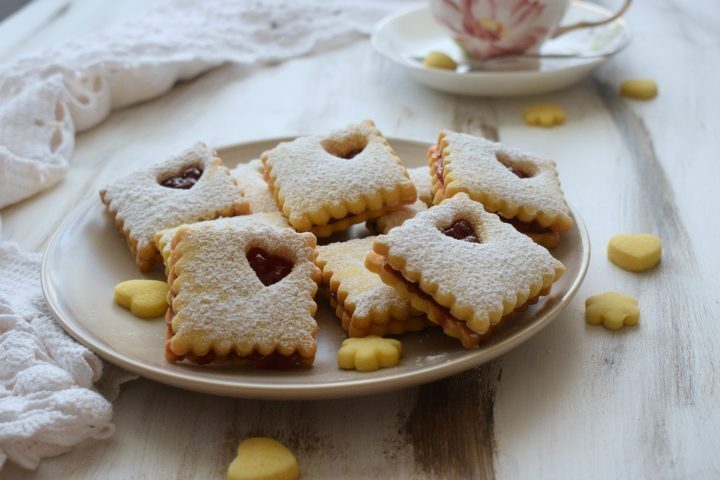 Biscotti di frolla ai lamponi
