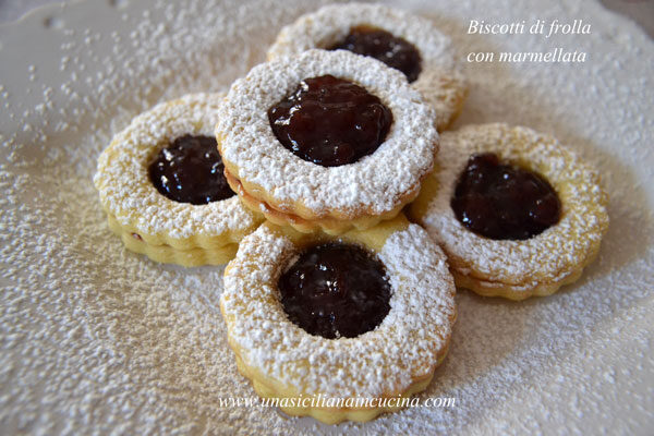 Biscotti di frolla con marmellata